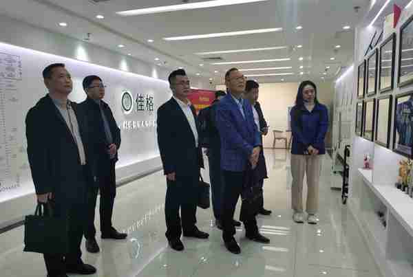 市领导率江门发展集团赴京拜访中国农机院并考察知名企业
