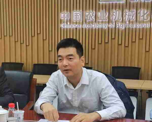 市领导率江门发展集团赴京拜访中国农机院并考察知名企业
