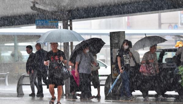 连日暴雨引发山体滑坡风险，日本鹿儿岛下令疏散60万居民