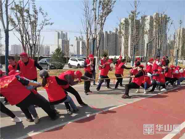 中国农业发展银行渭南市分行举行庆“三八” 学雷锋 创建文明城市活动
